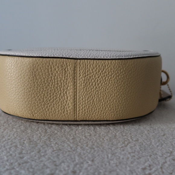 Coach Colorblock Camera Bag With Horse And Carriage - Chalk /Vanilla Cream New - Picture 10 of 14